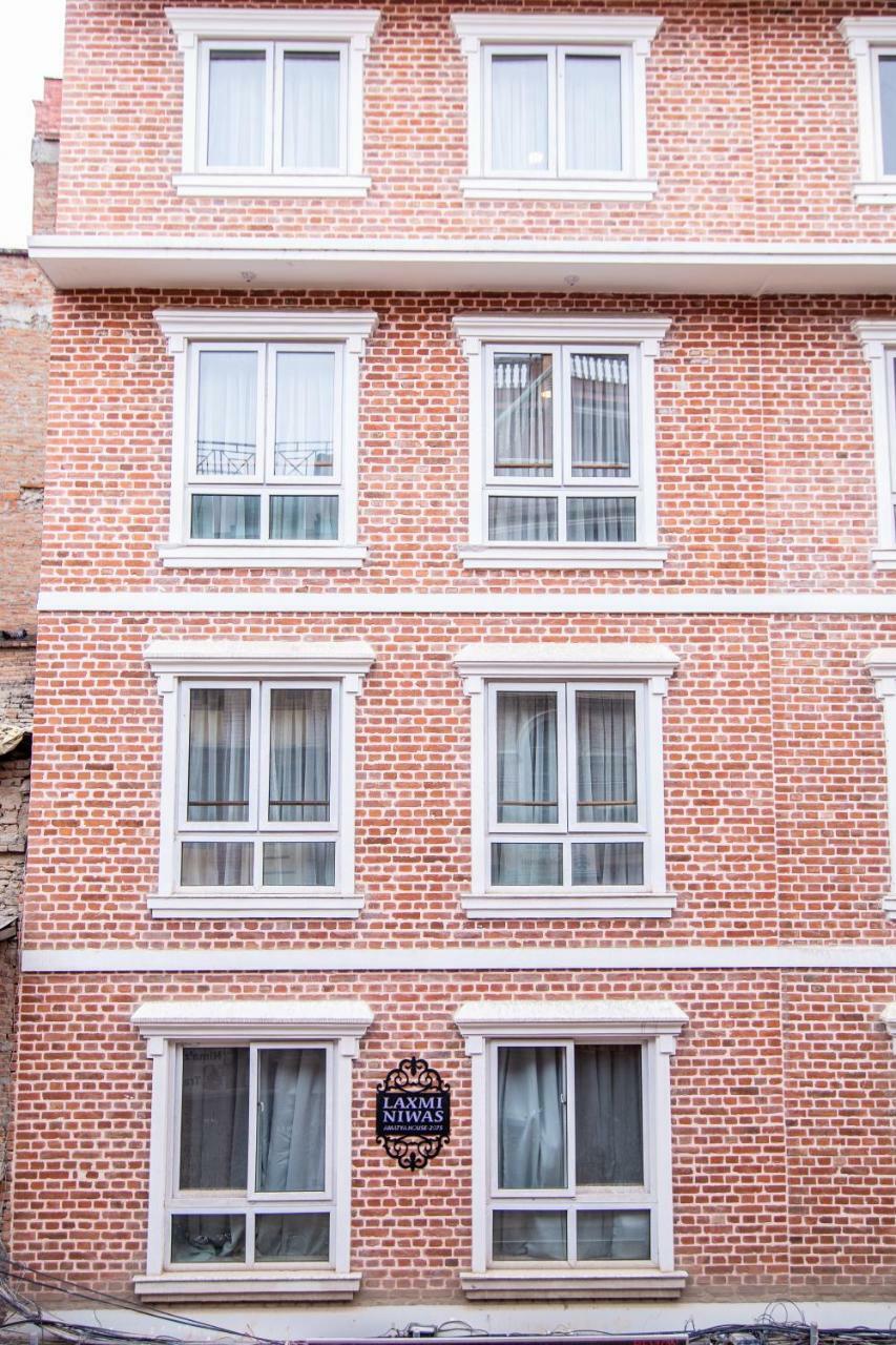 Laxmi Niwas Hotel Lalitpur Bagian luar foto